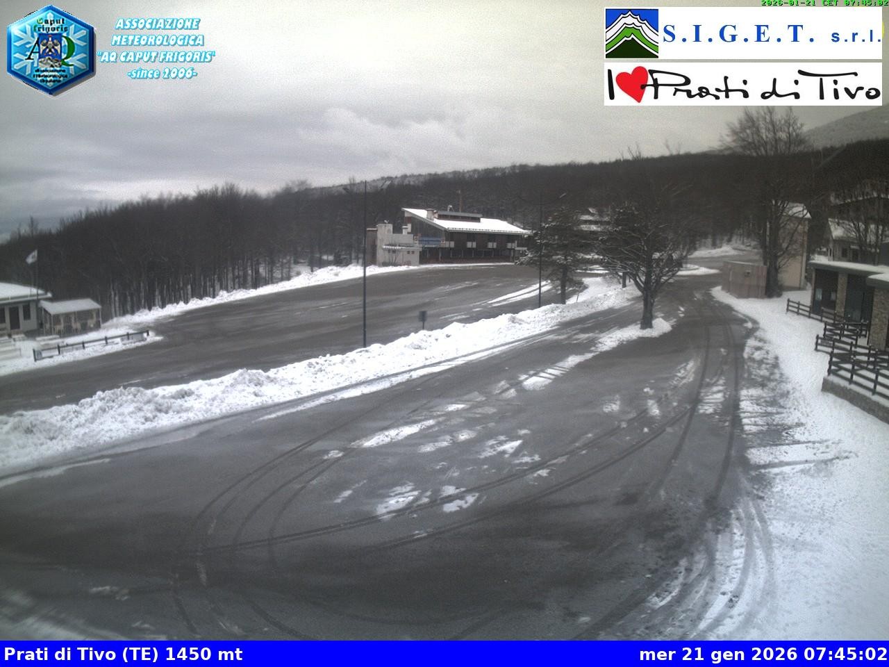 Archiv Foto Webcam Prati di Tivo - Italien