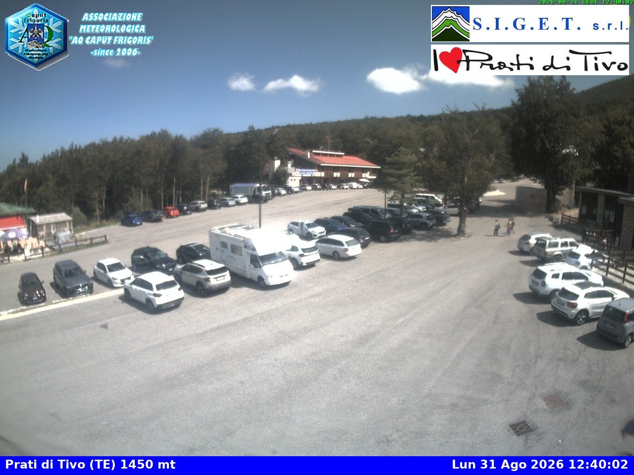 Archiv Foto Webcam Prati di Tivo - Italien