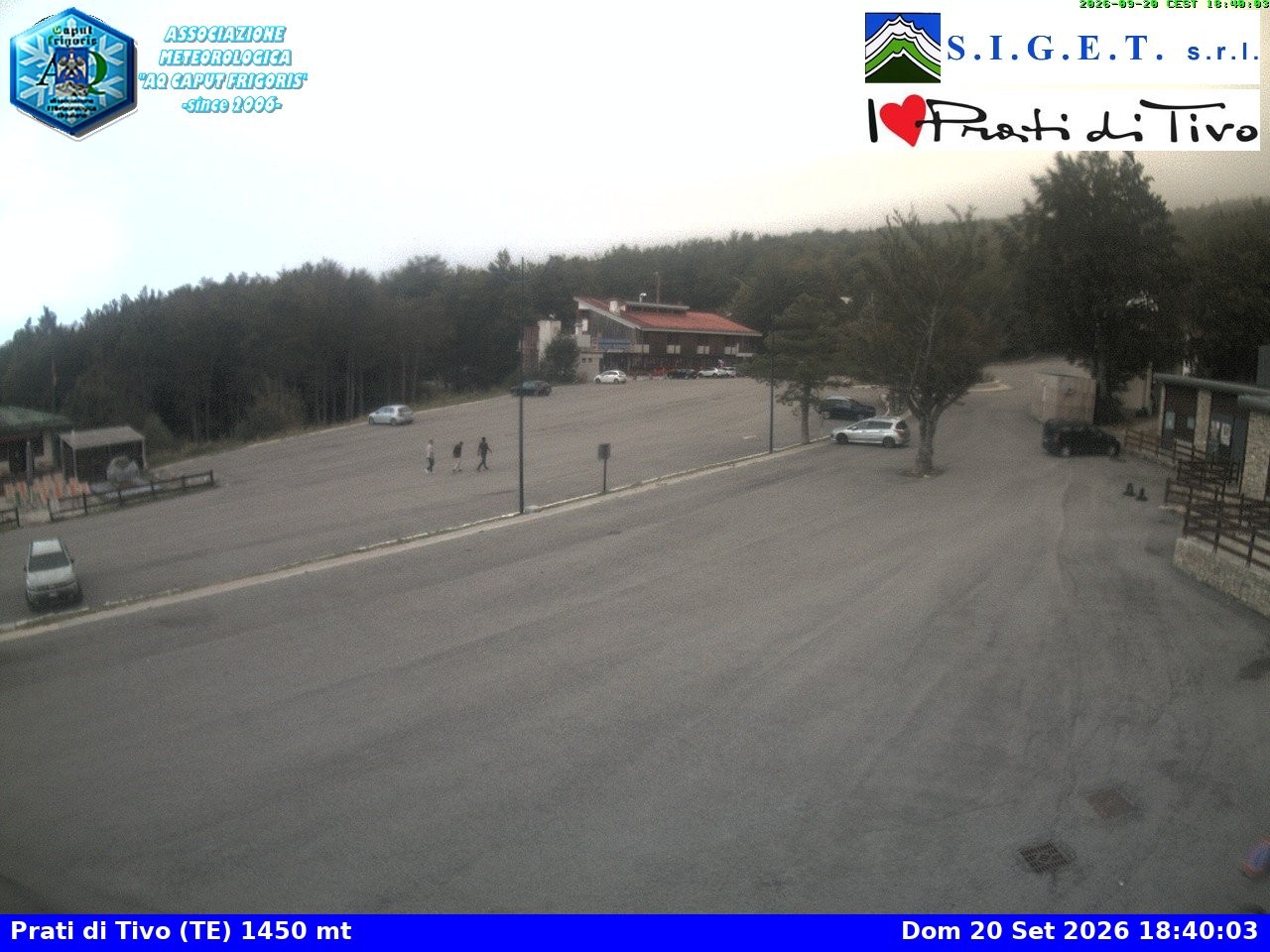Archiv Foto Webcam Prati di Tivo - Italien