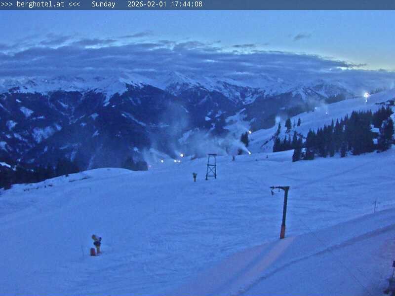 Archiv Foto Webcam Saalbach Hinterglemm - Berghotel Seidl-Alm