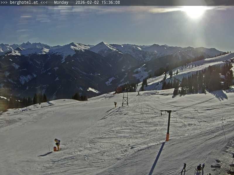 Archiv Foto Webcam Saalbach Hinterglemm - Berghotel Seidl-Alm