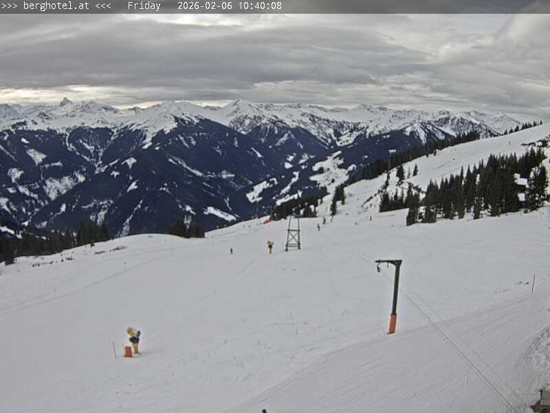 Archiv Foto Webcam Saalbach Hinterglemm - Berghotel Seidl-Alm