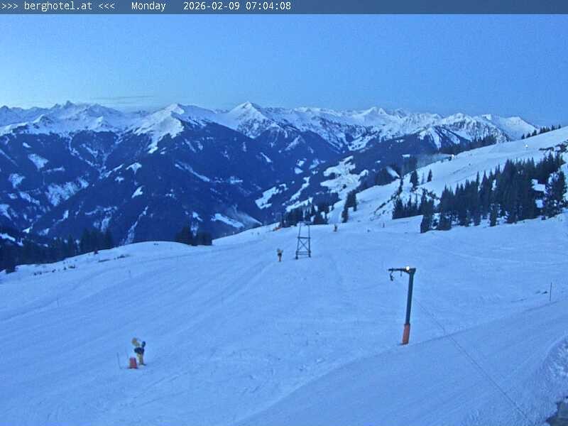 Archiv Foto Webcam Saalbach Hinterglemm - Berghotel Seidl-Alm