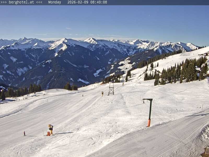 Archiv Foto Webcam Saalbach Hinterglemm - Berghotel Seidl-Alm