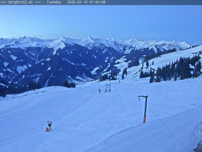 Archiv Foto Webcam Saalbach Hinterglemm - Berghotel Seidl-Alm