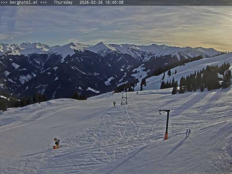 Archived image Webcam Saalbach - View from Seidl Alm