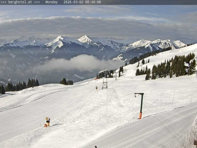 Archiv Foto Webcam Saalbach Hinterglemm - Berghotel Seidl-Alm