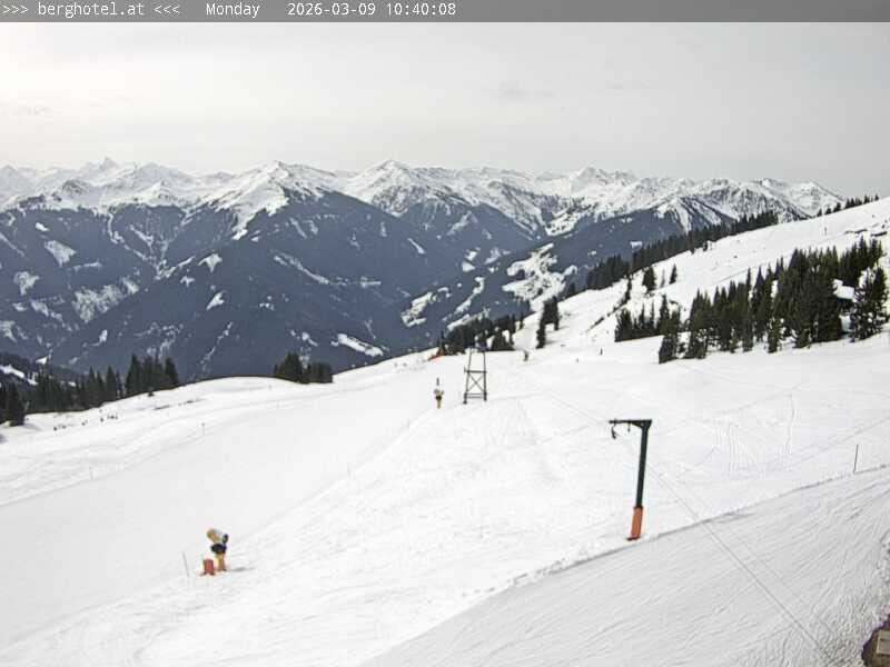 Archiv Foto Webcam Saalbach Hinterglemm - Berghotel Seidl-Alm