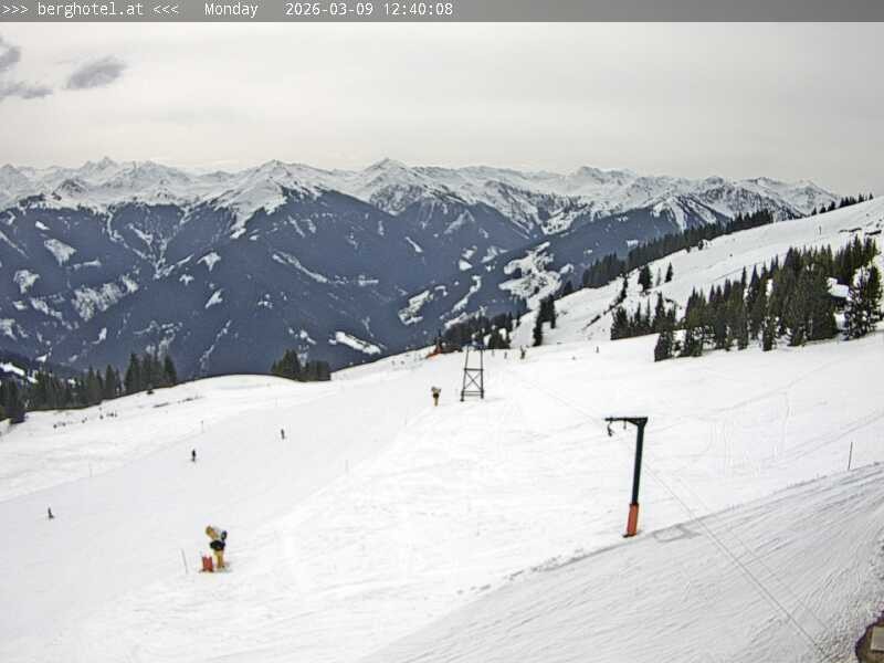 Archiv Foto Webcam Saalbach Hinterglemm - Berghotel Seidl-Alm