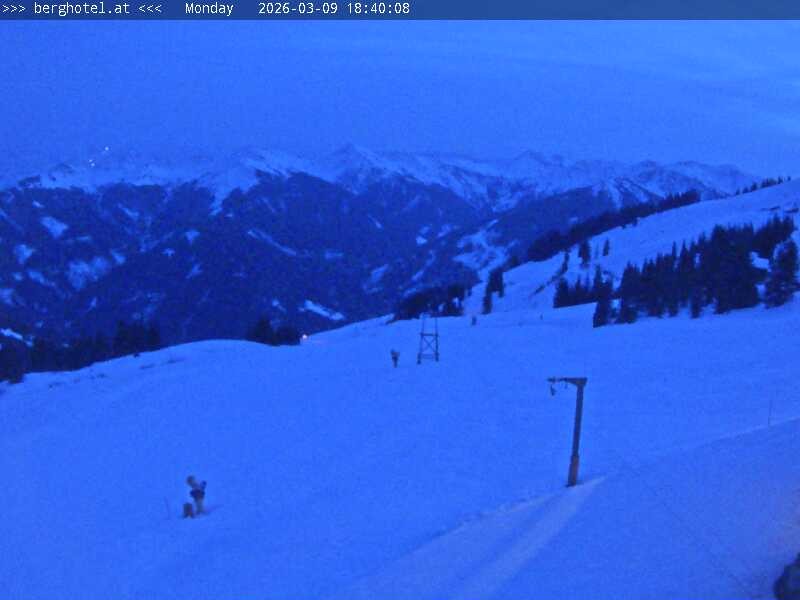 Archiv Foto Webcam Saalbach Hinterglemm - Berghotel Seidl-Alm
