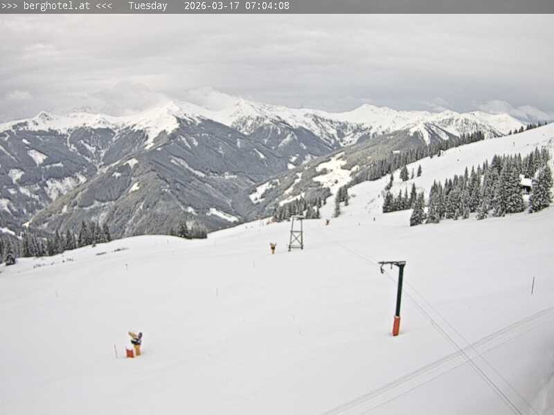 Archiv Foto Webcam Saalbach Hinterglemm - Berghotel Seidl-Alm