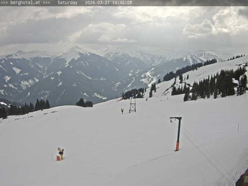 Archiv Foto Webcam Saalbach Hinterglemm - Berghotel Seidl-Alm