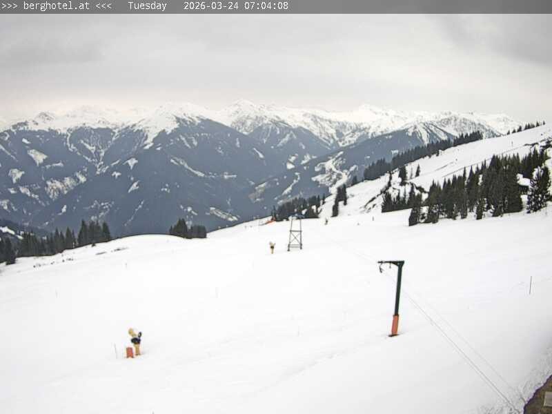 Archiv Foto Webcam Saalbach Hinterglemm - Berghotel Seidl-Alm