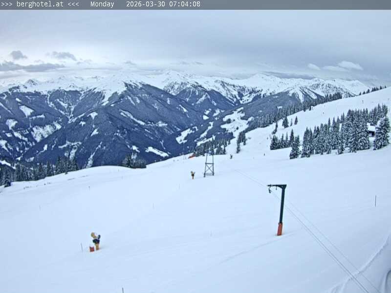 Archiv Foto Webcam Saalbach Hinterglemm - Berghotel Seidl-Alm