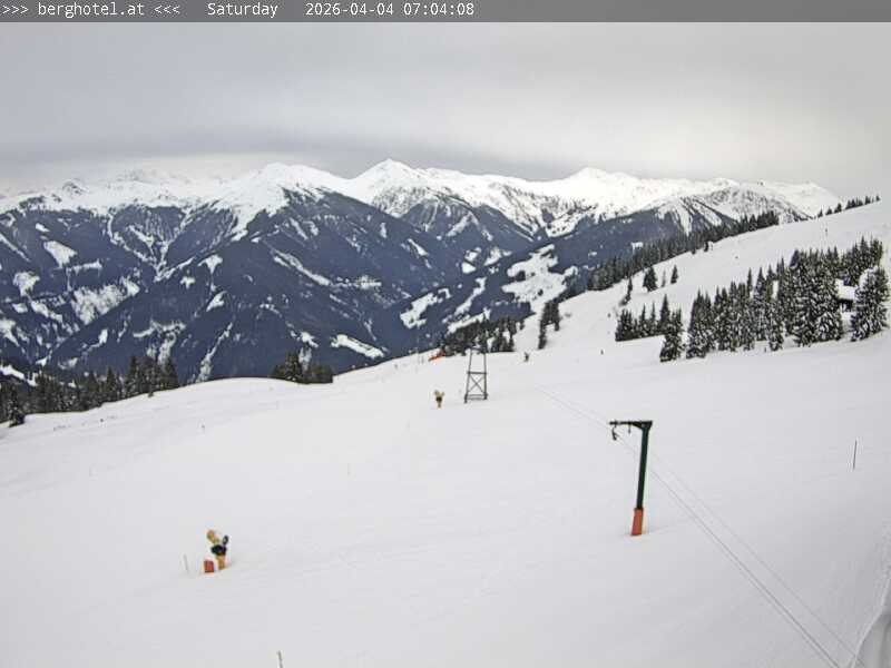 Archiv Foto Webcam Saalbach Hinterglemm - Berghotel Seidl-Alm