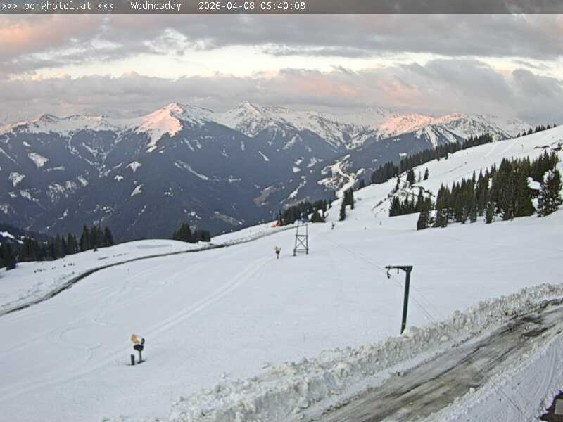 Archived image Webcam Saalbach - View from Seidl Alm