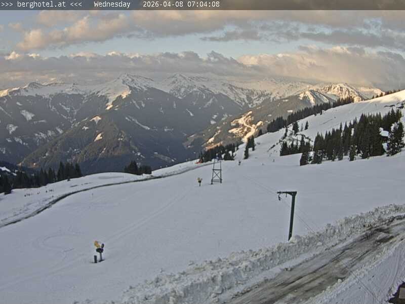 Archived image Webcam Saalbach - View from Seidl Alm