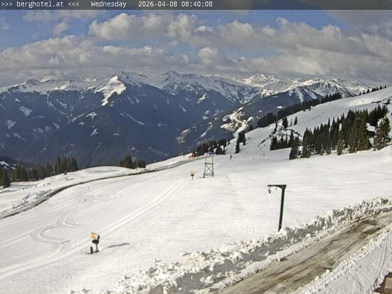 Archived image Webcam Saalbach - View from Seidl Alm