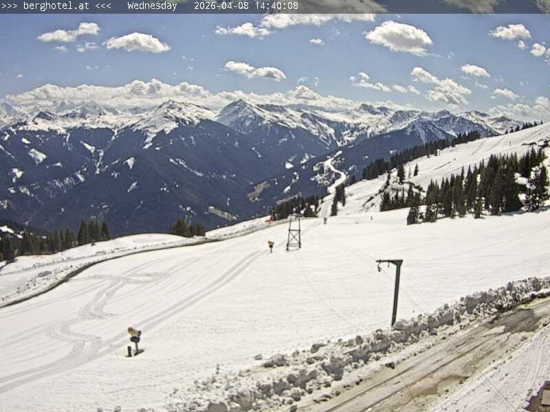 Archived image Webcam Saalbach - View from Seidl Alm