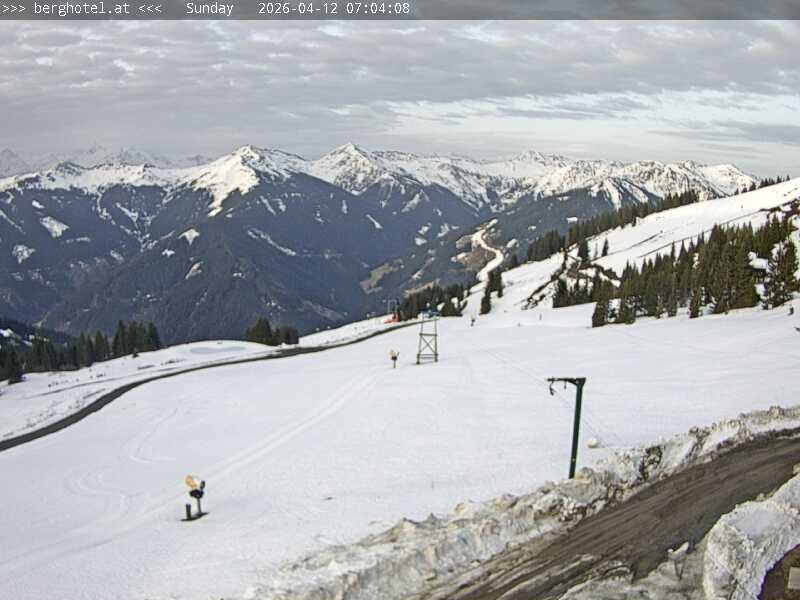 Archived image Webcam Saalbach - View from Seidl Alm