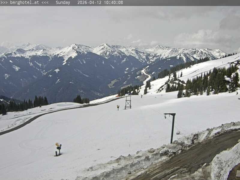 Archived image Webcam Saalbach - View from Seidl Alm