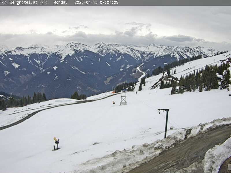 Archived image Webcam Saalbach - View from Seidl Alm