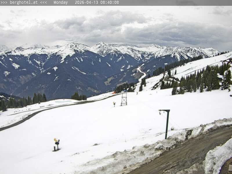 Archived image Webcam Saalbach - View from Seidl Alm