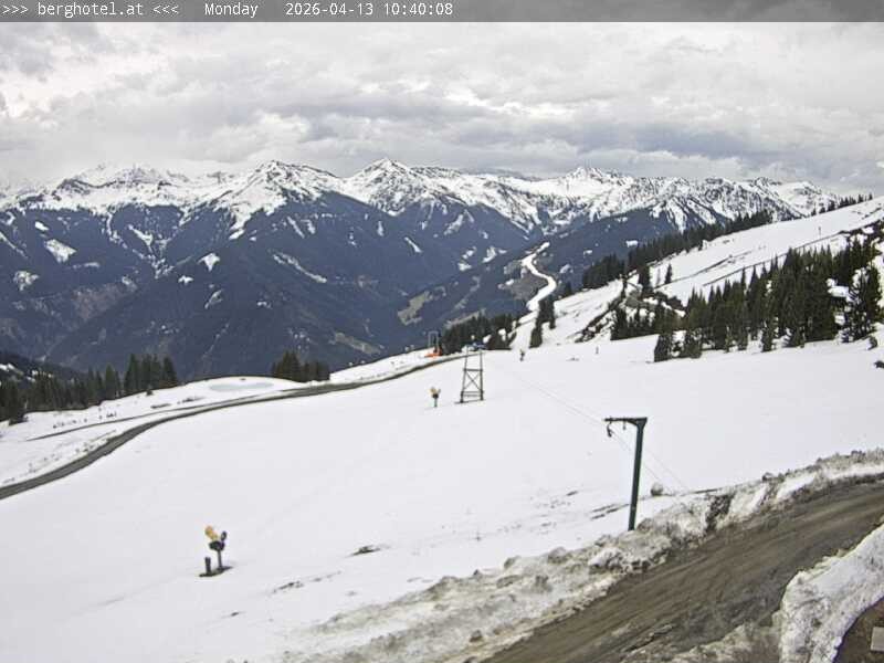 Archiv Foto Webcam Saalbach Hinterglemm - Berghotel Seidl-Alm