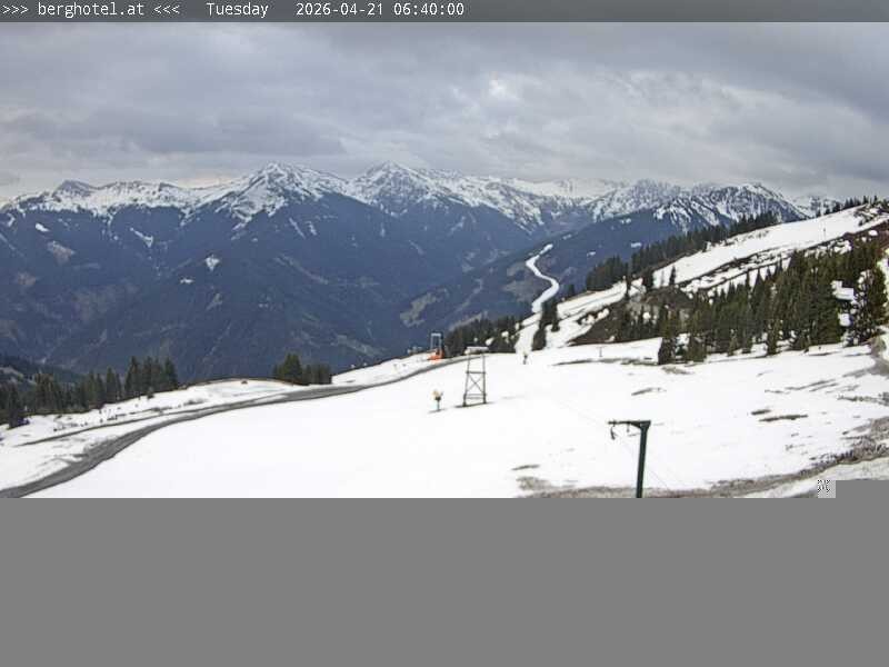 Archiv Foto Webcam Saalbach Hinterglemm - Berghotel Seidl-Alm