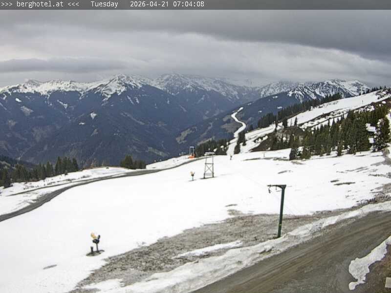 Archiv Foto Webcam Saalbach Hinterglemm - Berghotel Seidl-Alm
