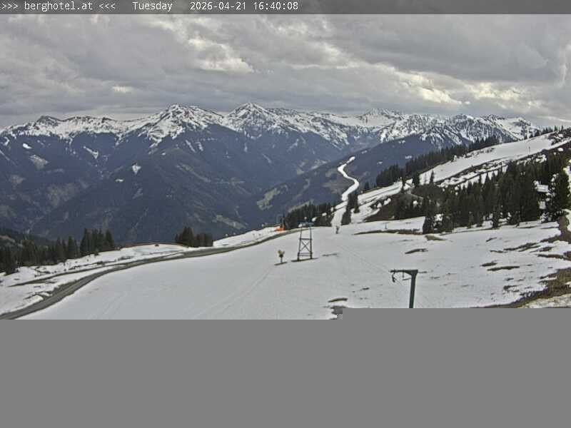 Archiv Foto Webcam Saalbach Hinterglemm - Berghotel Seidl-Alm