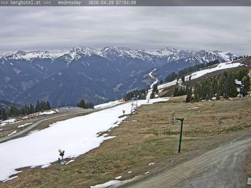 Archiv Foto Webcam Saalbach Hinterglemm - Berghotel Seidl-Alm