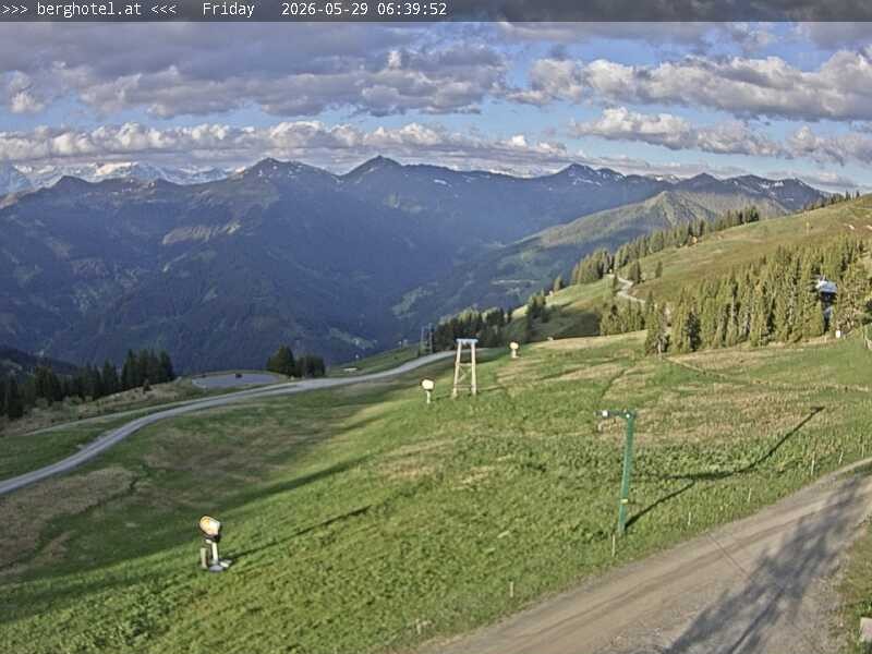 Archived image Webcam Saalbach - View from Seidl Alm