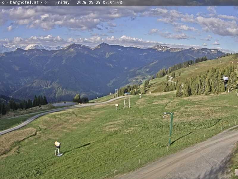 Archived image Webcam Saalbach - View from Seidl Alm