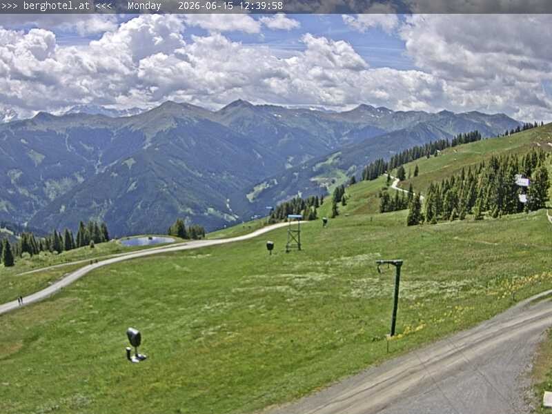 Archived image Webcam Saalbach - View from Seidl Alm