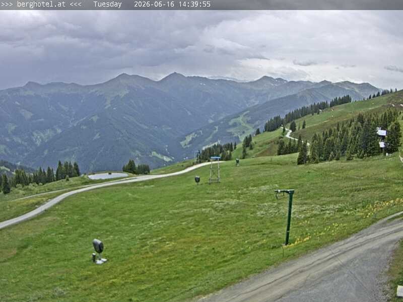 Archived image Webcam Saalbach - View from Seidl Alm
