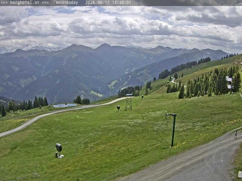 Archiv Foto Webcam Saalbach Hinterglemm - Berghotel Seidl-Alm