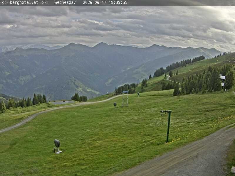 Archiv Foto Webcam Saalbach Hinterglemm - Berghotel Seidl-Alm