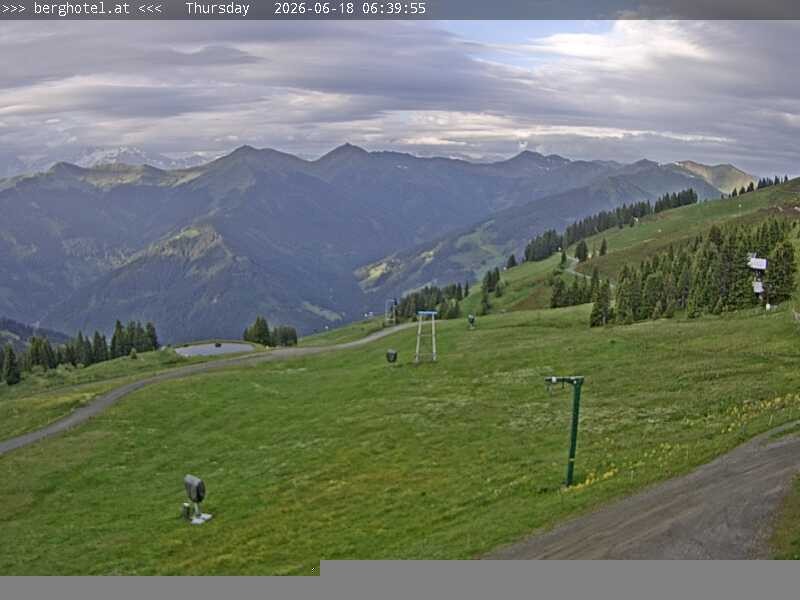 Archiv Foto Webcam Saalbach Hinterglemm - Berghotel Seidl-Alm