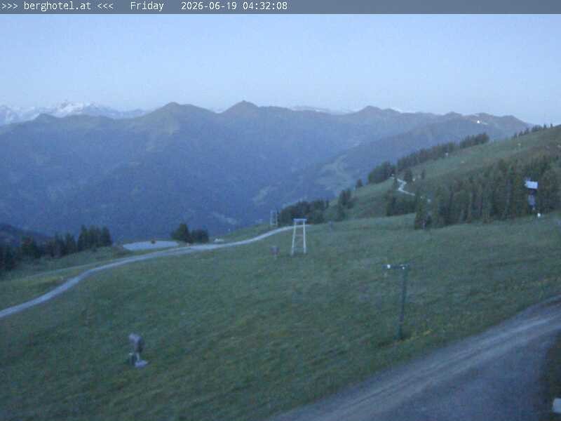 Archiv Foto Webcam Saalbach Hinterglemm - Berghotel Seidl-Alm