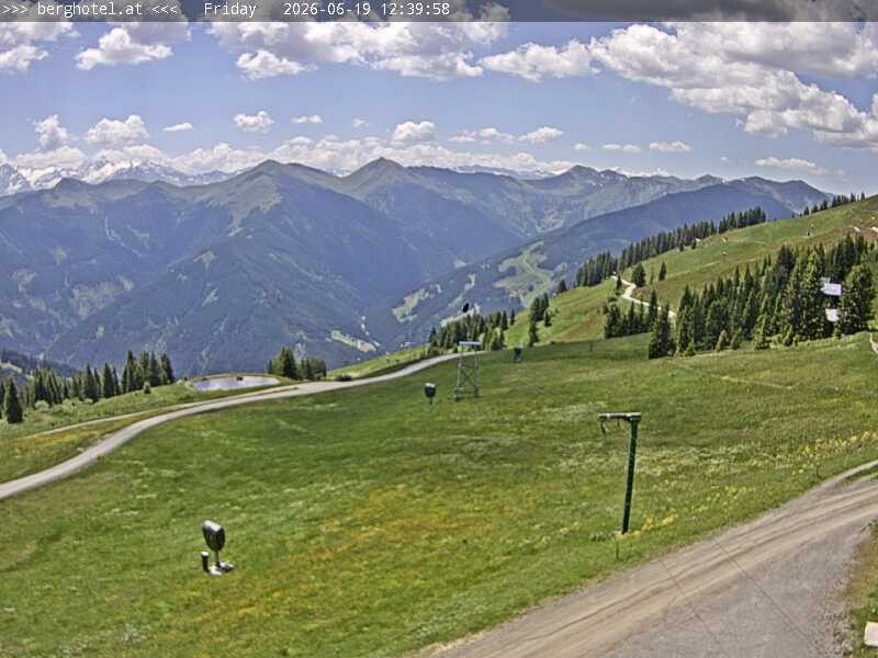 Archiv Foto Webcam Saalbach Hinterglemm - Berghotel Seidl-Alm