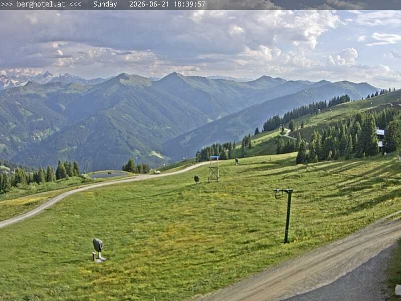 Archiv Foto Webcam Saalbach Hinterglemm - Berghotel Seidl-Alm