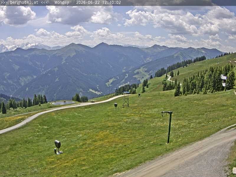 Archiv Foto Webcam Saalbach Hinterglemm - Berghotel Seidl-Alm