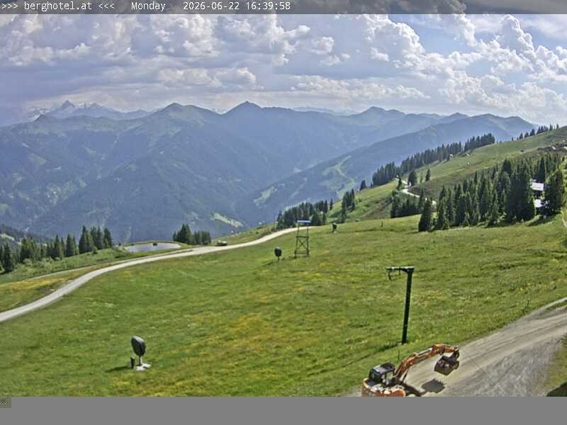 Archiv Foto Webcam Saalbach Hinterglemm - Berghotel Seidl-Alm