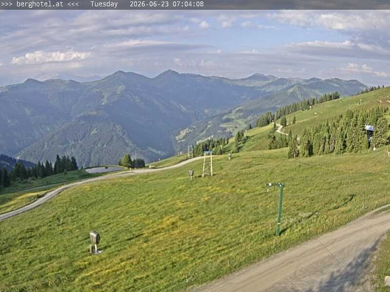 Archiv Foto Webcam Saalbach Hinterglemm - Berghotel Seidl-Alm