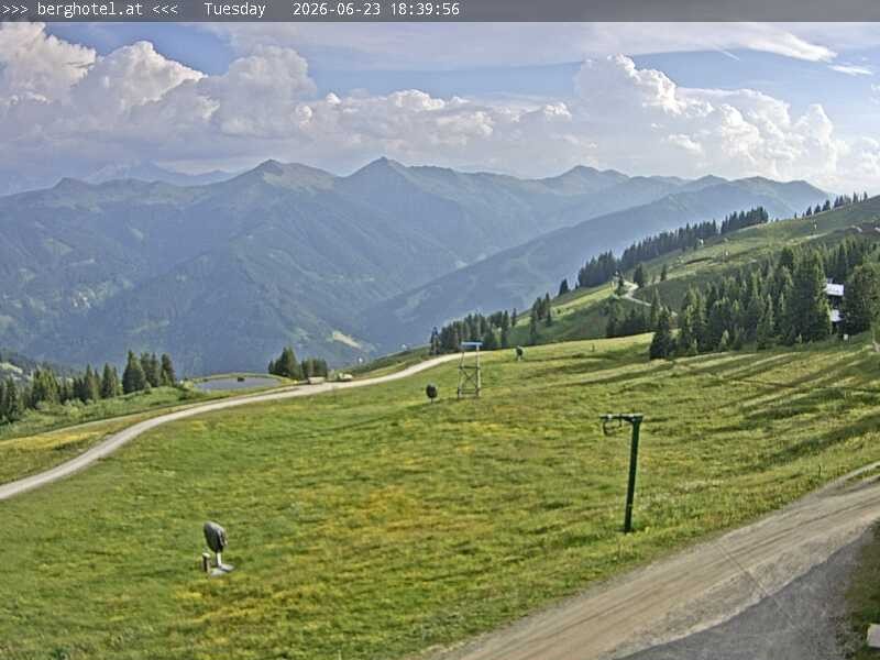 Archiv Foto Webcam Saalbach Hinterglemm - Berghotel Seidl-Alm