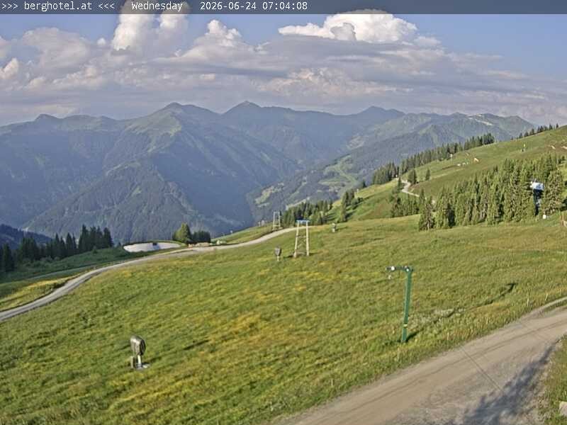 Archiv Foto Webcam Saalbach Hinterglemm - Berghotel Seidl-Alm