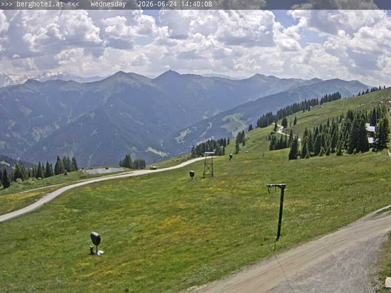 Archived image Webcam Saalbach - View from Seidl Alm