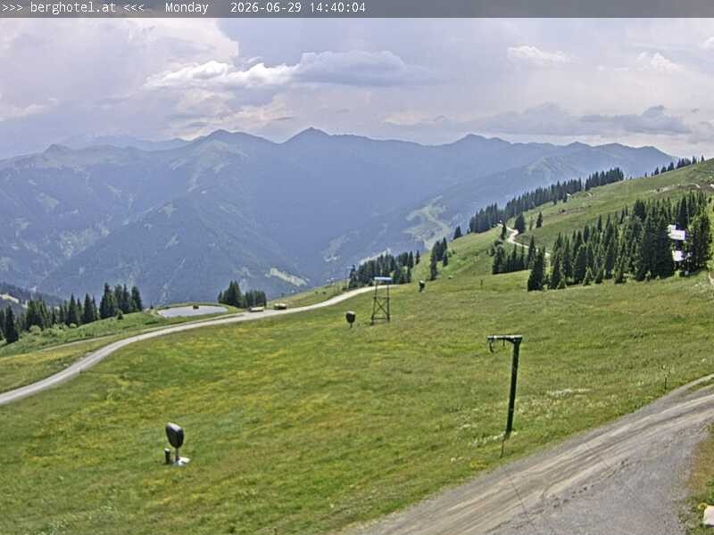 Archived image Webcam Saalbach - View from Seidl Alm