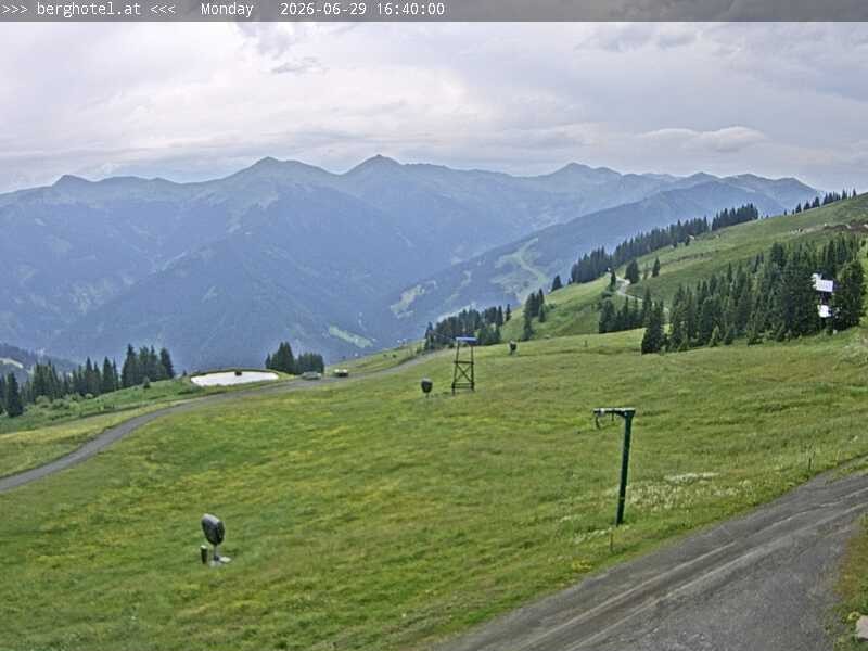 Archiv Foto Webcam Saalbach Hinterglemm - Berghotel Seidl-Alm